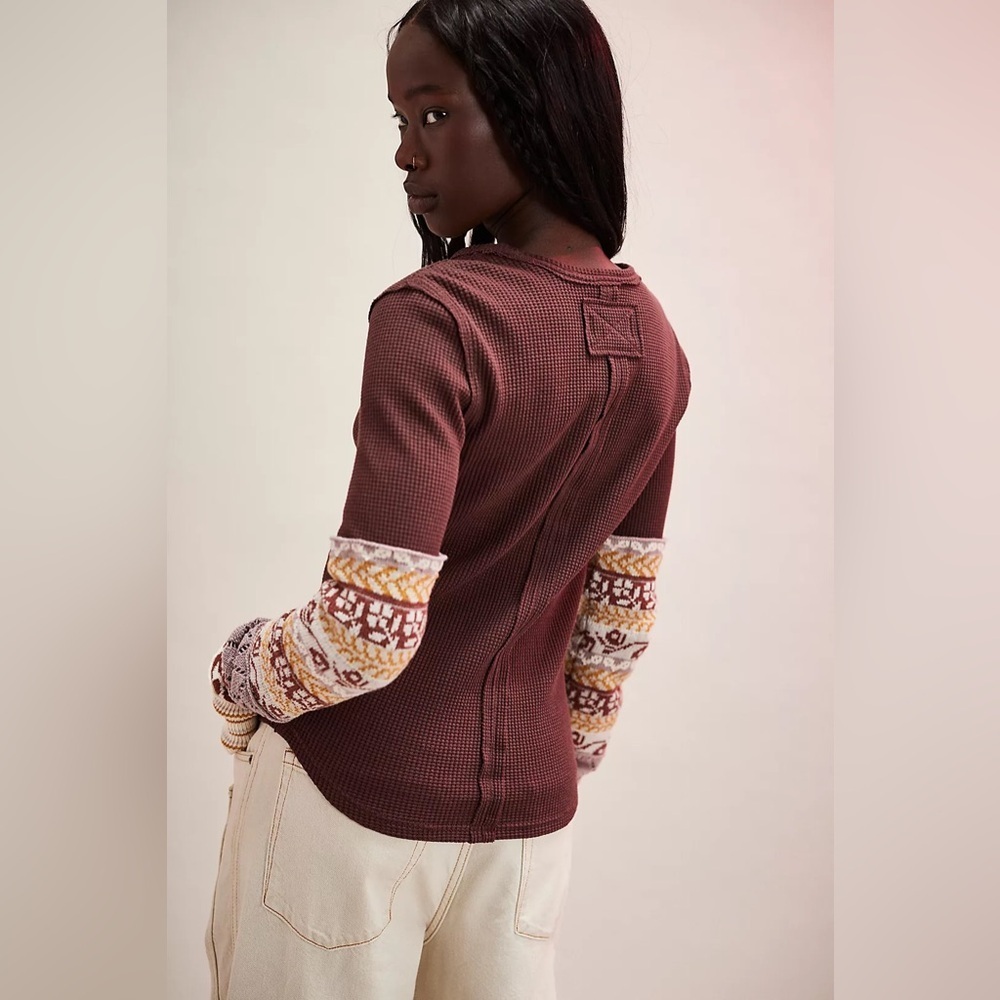 We The Free by Free People All In Cuff Thermal Waffle Knit Thumbhole Top - Picture 4 of 8